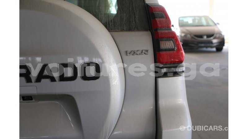 Big with watermark toyota prado estuaire import dubai 4736