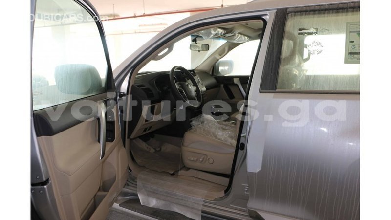 Big with watermark toyota prado estuaire import dubai 4736