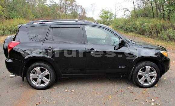 Sayi Na hannu Toyota RAV4 Black Mota in Libreville a estuary Sayi Na hannu Toyota RAV4 Black Mota in Libreville a estuary