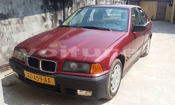 Acheter Occasion Voiture BMW 3-Series Rouge à Libreville au Estuaire Acheter Occasion Voiture BMW 3-Series Rouge à Libreville au Estuaire