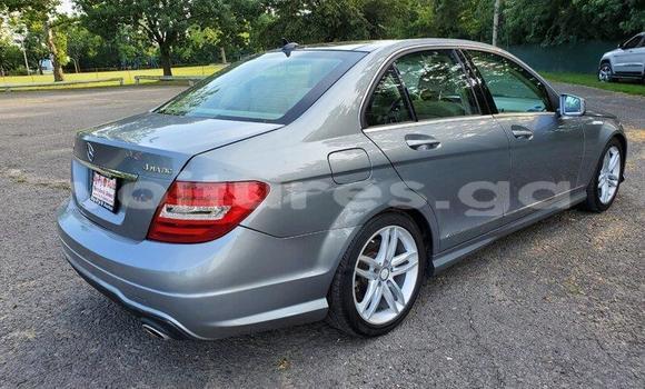 Sayi Na hannu Mercedes-Benz KOMPRESSOR Azurfa Mota in Libreville a estuary Sayi Na hannu Mercedes-Benz KOMPRESSOR Azurfa Mota in Libreville a estuary