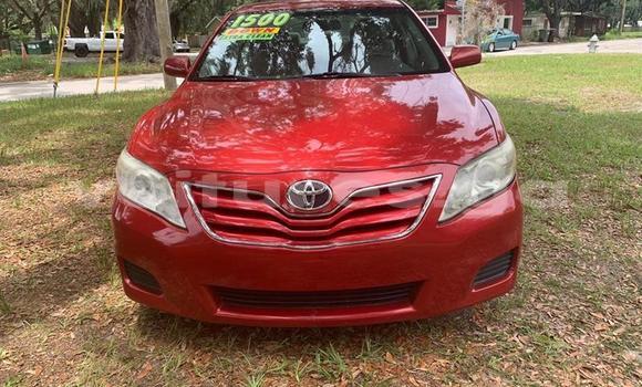Sayi Na hannu Toyota Camry Red Mota in Libreville a estuary Sayi Na hannu Toyota Camry Red Mota in Libreville a estuary