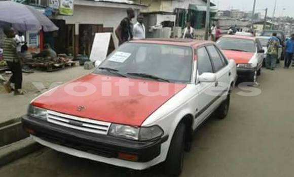 Acheter Occasion Voiture Toyota Carina Blanc à Libreville au Estuaire Acheter Occasion Voiture Toyota Carina Blanc à Libreville au Estuaire