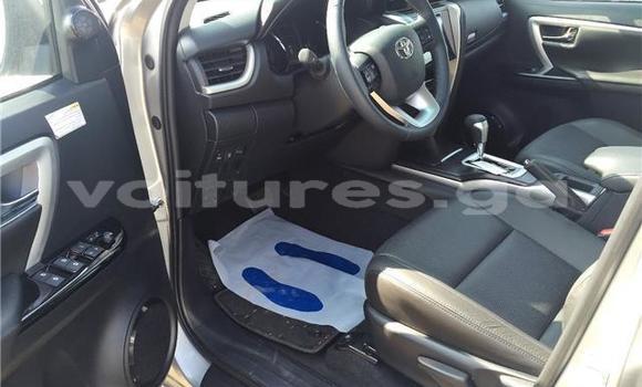 Sayi Na hannu Toyota Fortuner M Mota in Libreville a estuary Sayi Na hannu Toyota Fortuner M Mota in Libreville a estuary