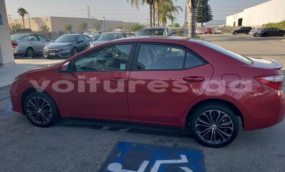 Sayi Na hannu Toyota Corolla Red Mota in Libreville a estuary Sayi Na hannu Toyota Corolla Red Mota in Libreville a estuary