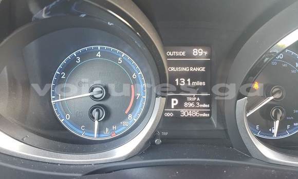 Sayi Na hannu Toyota Corolla Red Mota in Libreville a estuary Sayi Na hannu Toyota Corolla Red Mota in Libreville a estuary