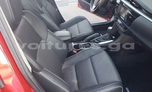 Sayi Na hannu Toyota Corolla Red Mota in Libreville a estuary Sayi Na hannu Toyota Corolla Red Mota in Libreville a estuary