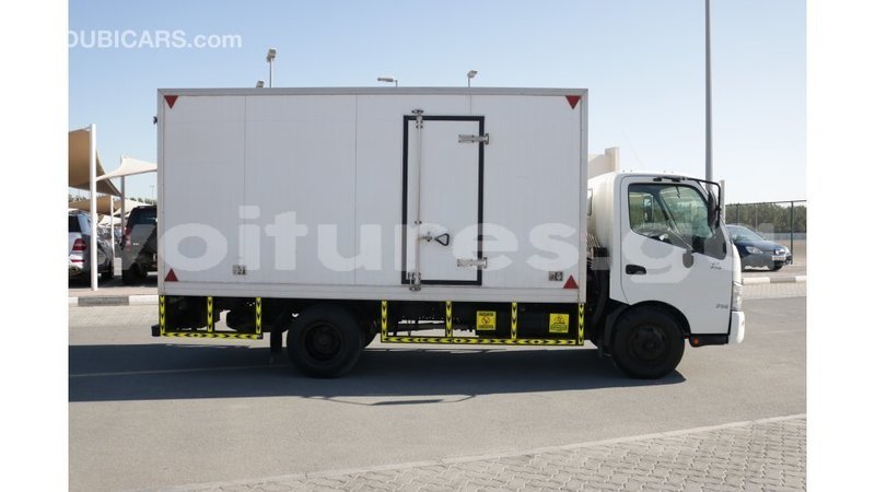 Big with watermark hino 300 series estuaire import dubai 4745