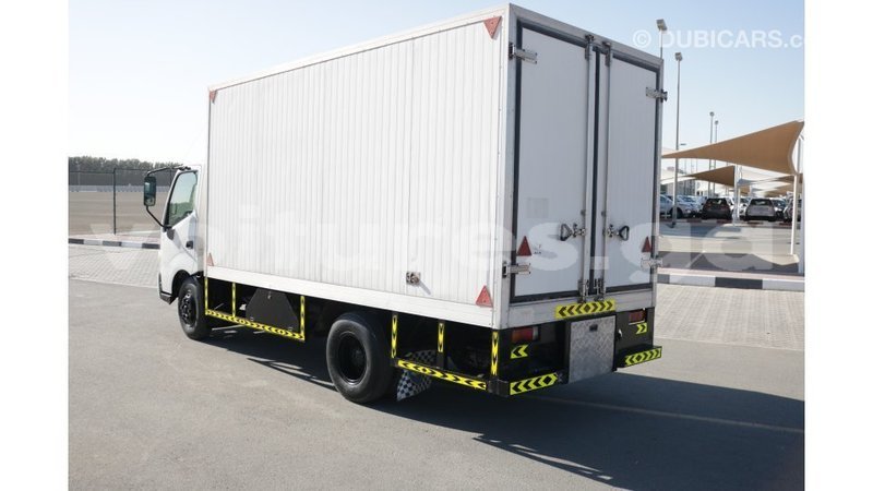 Big with watermark hino 300 series estuaire import dubai 4745