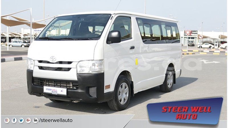 Big with watermark toyota hiace estuaire import dubai 4746