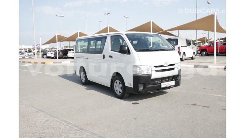 Big with watermark toyota hiace estuaire import dubai 4746