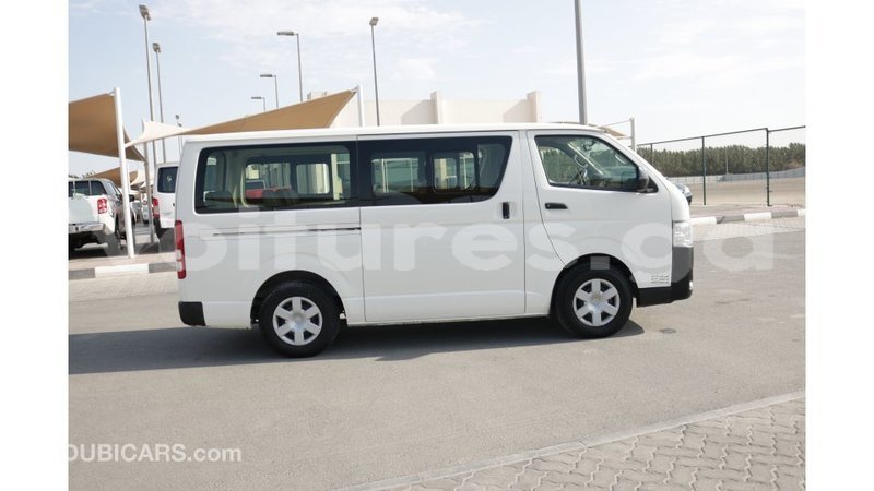 Big with watermark toyota hiace estuaire import dubai 4746