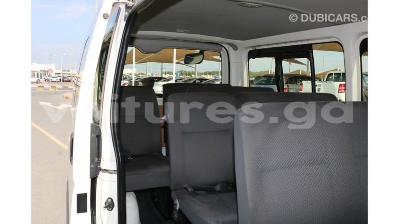 Big with watermark toyota hiace estuaire import dubai 4746