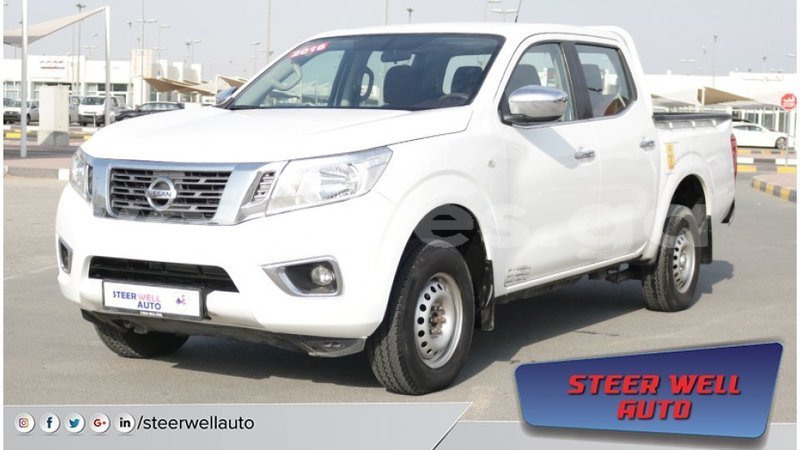 Big with watermark nissan navara estuaire import dubai 4747