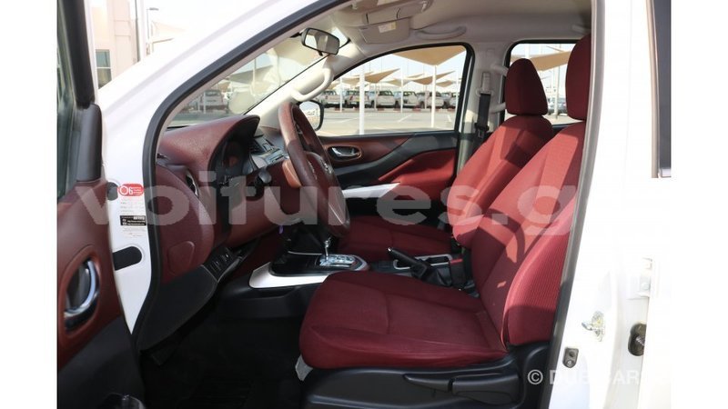 Big with watermark nissan navara estuaire import dubai 4747