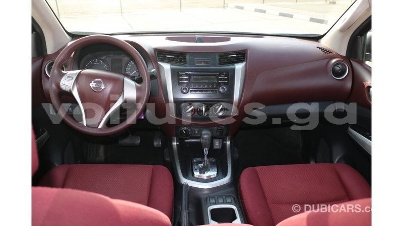 Big with watermark nissan navara estuaire import dubai 4747