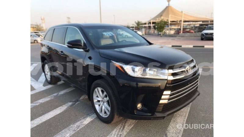 Big with watermark toyota highlander estuaire import dubai 4749