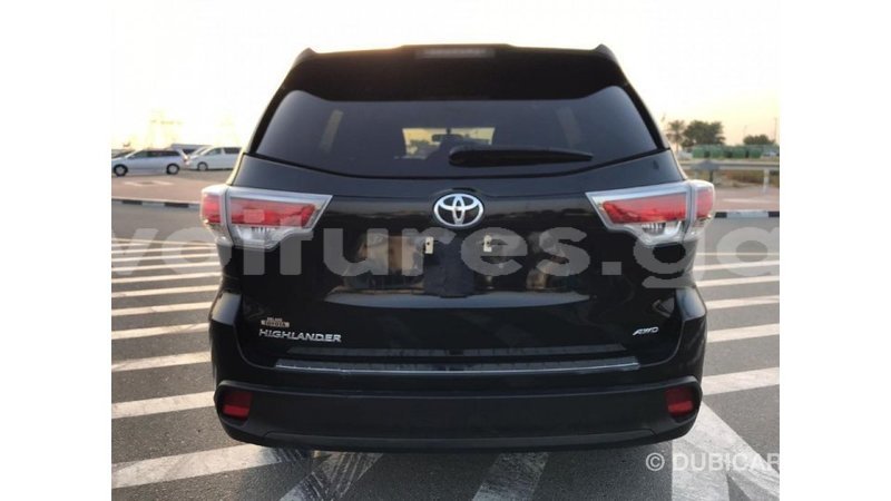 Big with watermark toyota highlander estuaire import dubai 4749