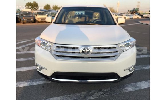 Acheter Import Voiture Toyota Highlander Blanc à Import - Dubai, Estuaire Acheter Import Voiture Toyota Highlander Blanc à Import - Dubai, Estuaire