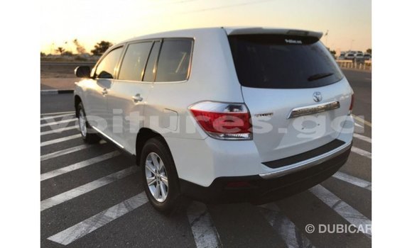 Acheter Import Voiture Toyota Highlander Blanc à Import - Dubai, Estuaire Acheter Import Voiture Toyota Highlander Blanc à Import - Dubai, Estuaire