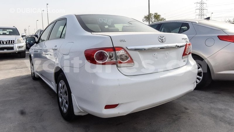 Big with watermark toyota corolla estuaire import dubai 4758