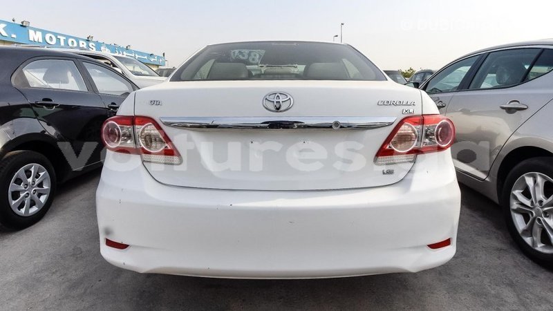 Big with watermark toyota corolla estuaire import dubai 4758