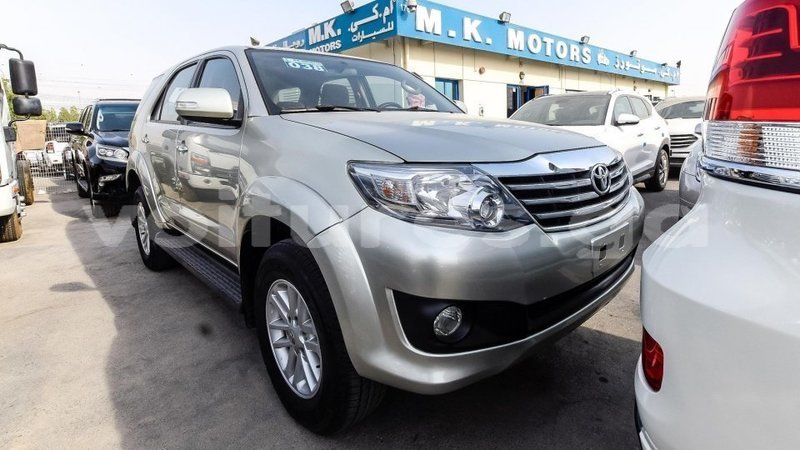 Big with watermark toyota fortuner estuaire import dubai 4759