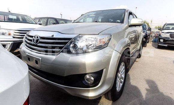 Acheter Import Voiture Toyota Fortuner Autre à Import - Dubai, Estuaire Acheter Import Voiture Toyota Fortuner Autre à Import - Dubai, Estuaire