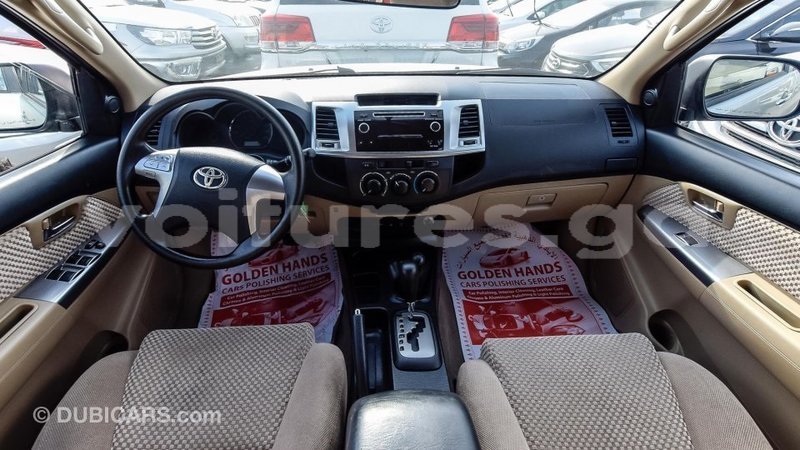 Big with watermark toyota fortuner estuaire import dubai 4759