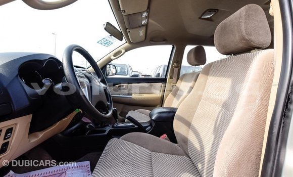 Acheter Import Voiture Toyota Fortuner Autre à Import - Dubai, Estuaire Acheter Import Voiture Toyota Fortuner Autre à Import - Dubai, Estuaire