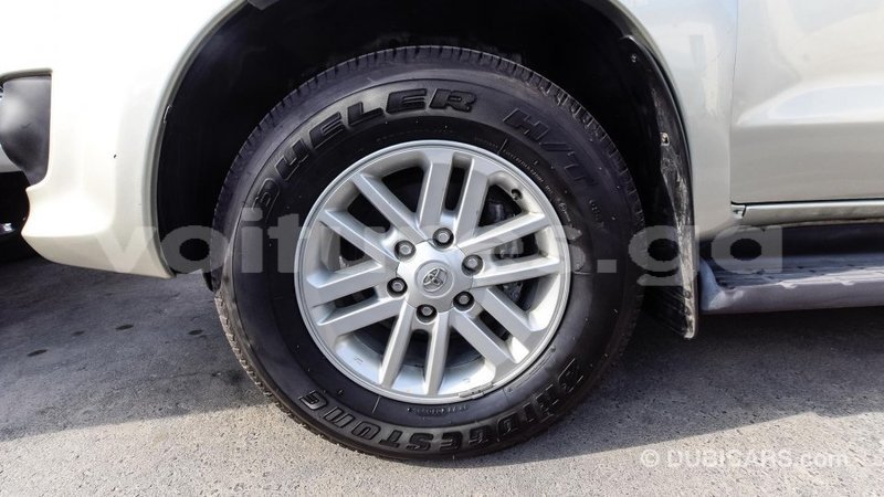 Big with watermark toyota fortuner estuaire import dubai 4759