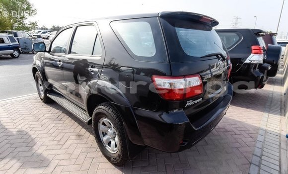 Acheter Import Voiture Toyota Fortuner Noir à Import - Dubai, Estuaire Acheter Import Voiture Toyota Fortuner Noir à Import - Dubai, Estuaire
