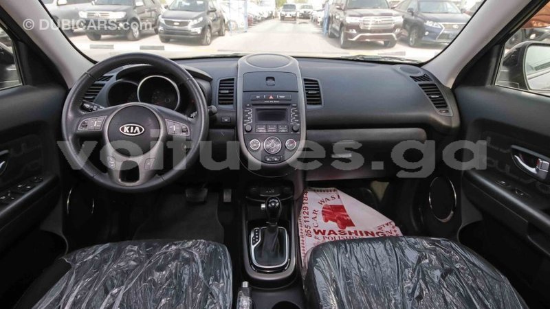 Big with watermark kia soul estuaire import dubai 4763