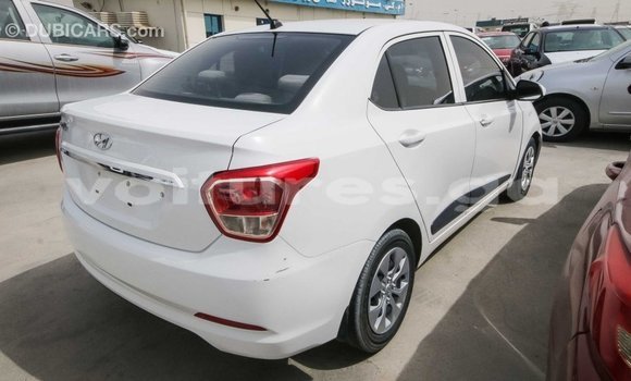 Acheter Import Voiture Hyundai i10 Blanc à Import - Dubai, Estuaire Acheter Import Voiture Hyundai i10 Blanc à Import - Dubai, Estuaire