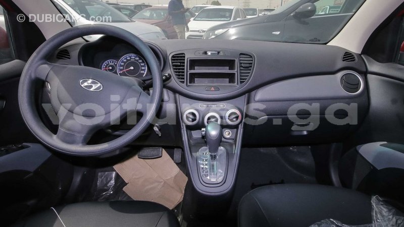 Big with watermark hyundai i10 estuaire import dubai 4766