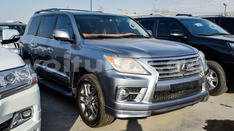 Big with watermark lexus lx estuaire import dubai 4768