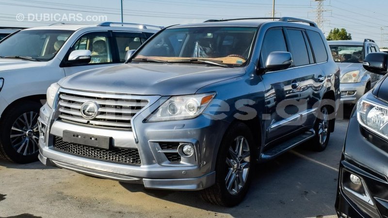 Big with watermark lexus lx estuaire import dubai 4768