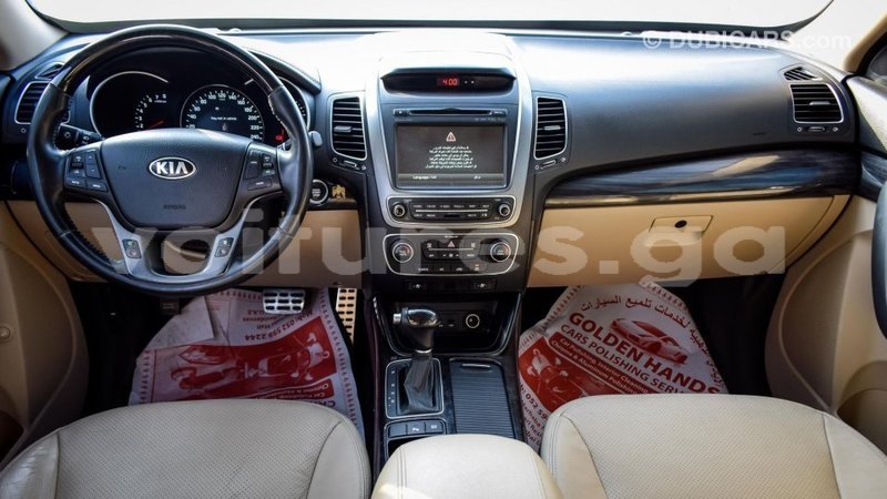 Big with watermark kia sorento estuaire import dubai 4770