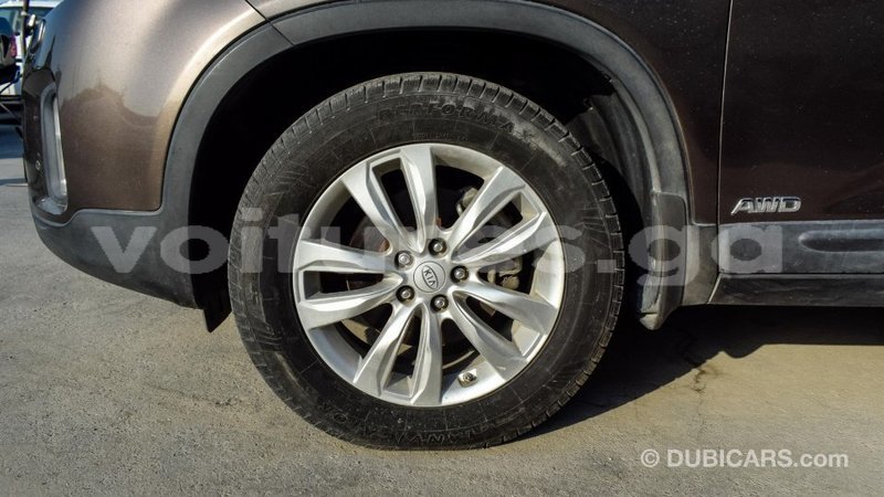 Big with watermark kia sorento estuaire import dubai 4770