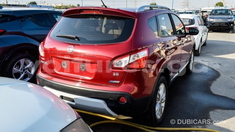 Big with watermark nissan qashqai estuaire import dubai 4772