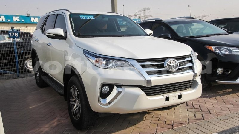 Big with watermark toyota fortuner estuaire import dubai 4773