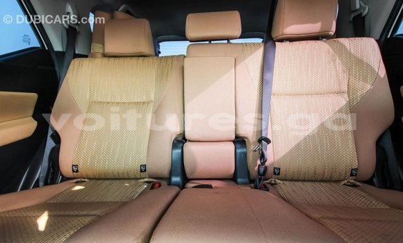 Acheter Import Voiture Toyota Fortuner Blanc à Import - Dubai, Estuaire Acheter Import Voiture Toyota Fortuner Blanc à Import - Dubai, Estuaire