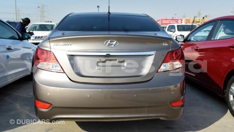 Big with watermark hyundai accent estuaire import dubai 4774