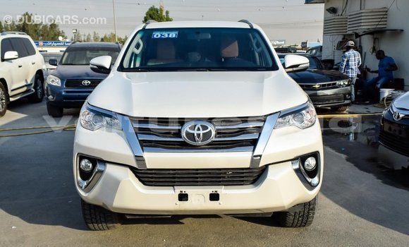 Acheter Import Voiture Toyota Fortuner Blanc à Import - Dubai, Estuaire Acheter Import Voiture Toyota Fortuner Blanc à Import - Dubai, Estuaire