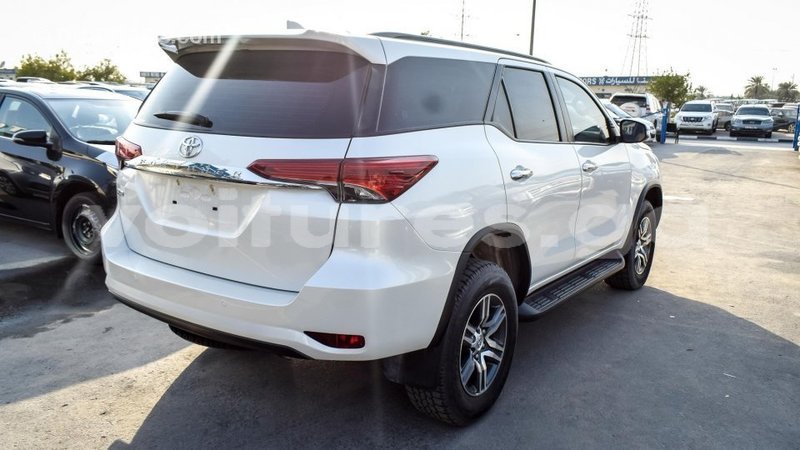 Big with watermark toyota fortuner estuaire import dubai 4776