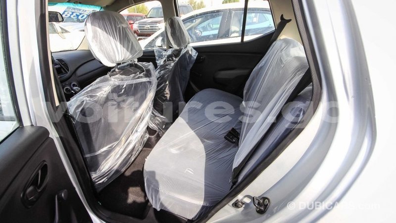 Big with watermark hyundai i10 estuaire import dubai 4778