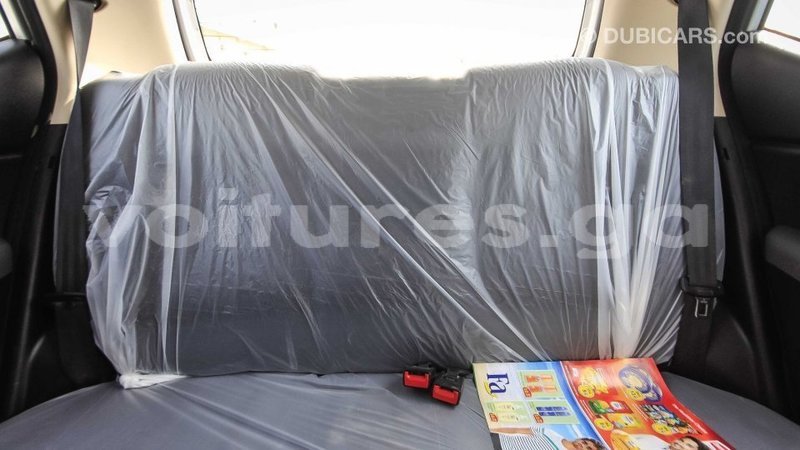 Big with watermark hyundai i10 estuaire import dubai 4778