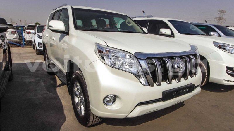 Big with watermark toyota prado estuaire import dubai 4779