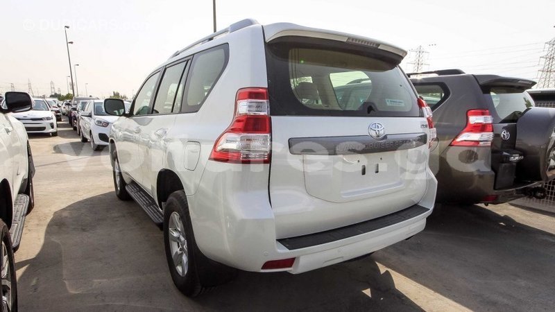 Big with watermark toyota prado estuaire import dubai 4779