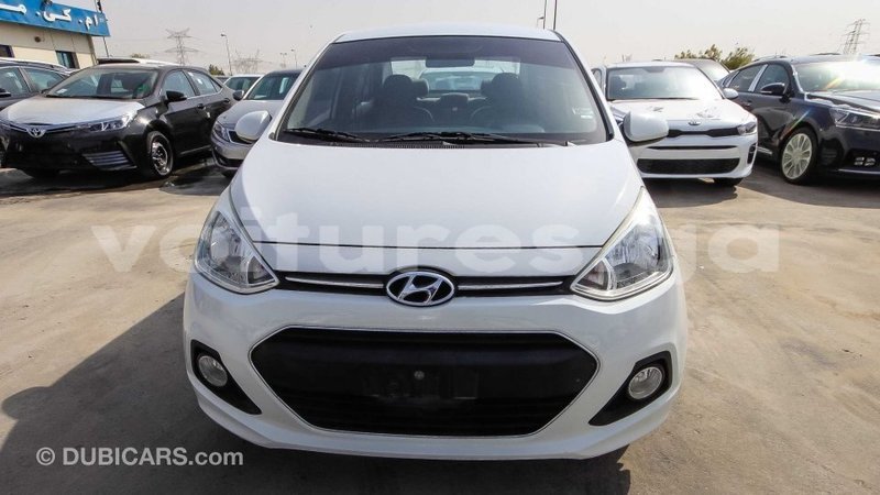 Big with watermark hyundai i10 estuaire import dubai 4780